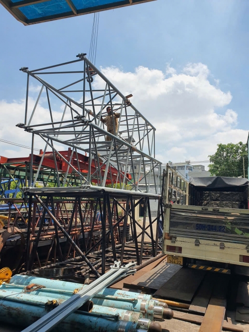 Khung cần cẩu bánh xích 80 tấn